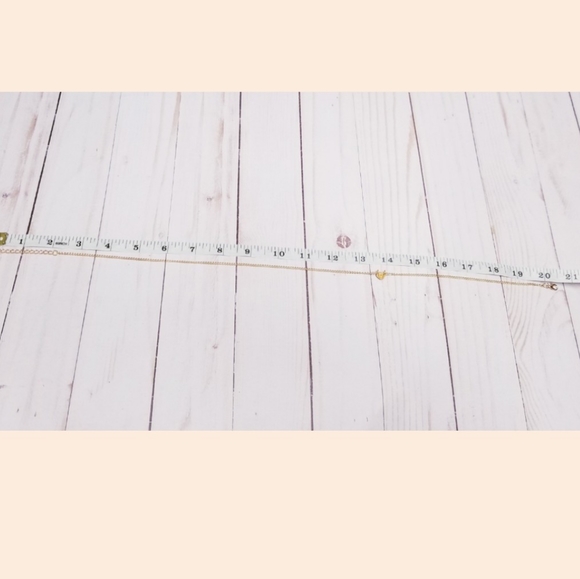 Gold Minimalist Heart Charm Necklace - Picture 3 of 3